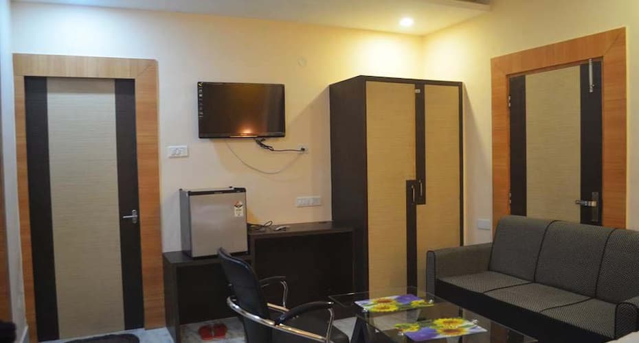 C.P.Grand Hotel, Nawada 1